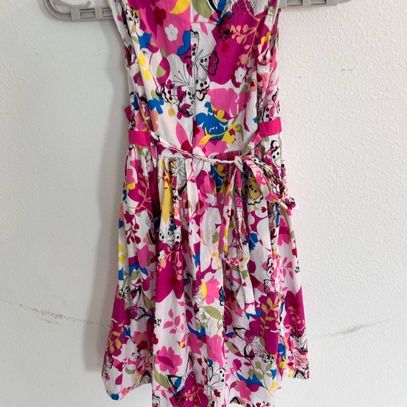 Girls Bundle of 4 Dresses

Size 8 - Picture 9 of 9